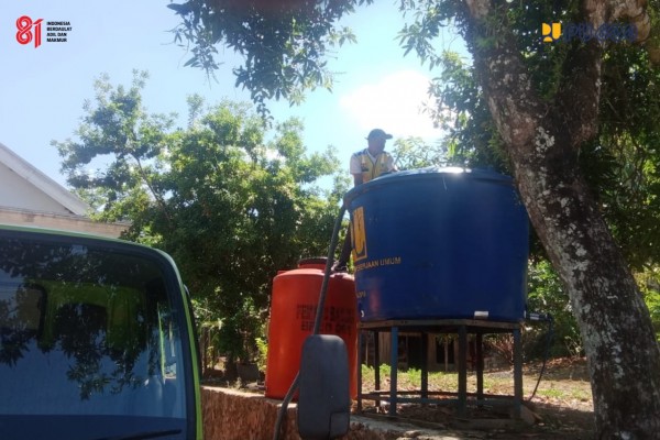 Kementerian PU Distribusikan 8.000 Liter Air Bersih untuk Warga Terdampak Kekeringan di Banjar