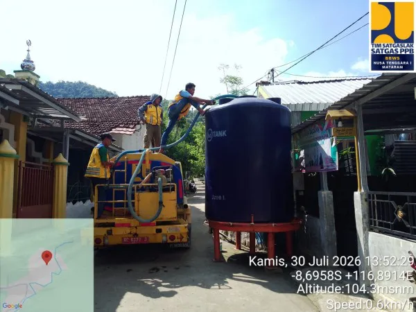 Pastikan Kebutuhan Masyarakat Sumbawa Barat Terpenuhi, Kementerian PU Salurkan 5.000 Liter Air Bersih