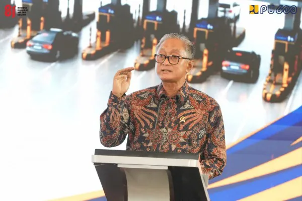 Kurangi Ketergantungan Aspal Impor, Kementerian PU Optimalisasi Pemanfaatan Aspal Merah Putih Untuk Jalan Tol