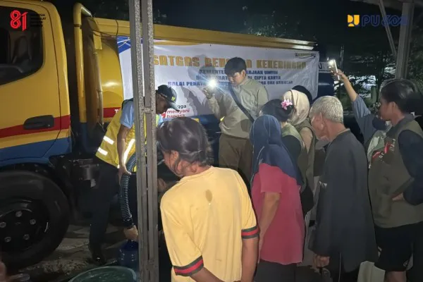 Kementerian PU Salurkan 8.000 Liter Air Bersih bagi Masyarakat Terdampak Kekeringan di Pebayuran Bekasi