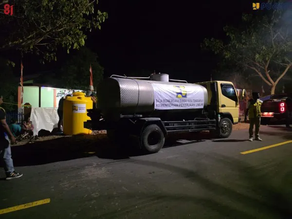 Bantuan Air Bersih Kementerian PU Terus Mengalir bagi Warga Terdampak Gempa di Nagekeo dan Manggarai