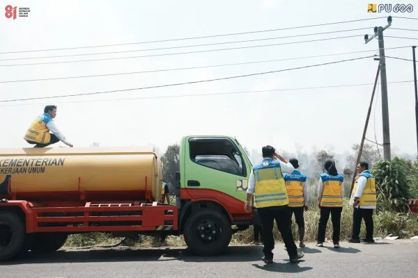 Kementerian PU Kerahkan Pompa hingga Tangki Air Untuk Kekeringan di Kalbar